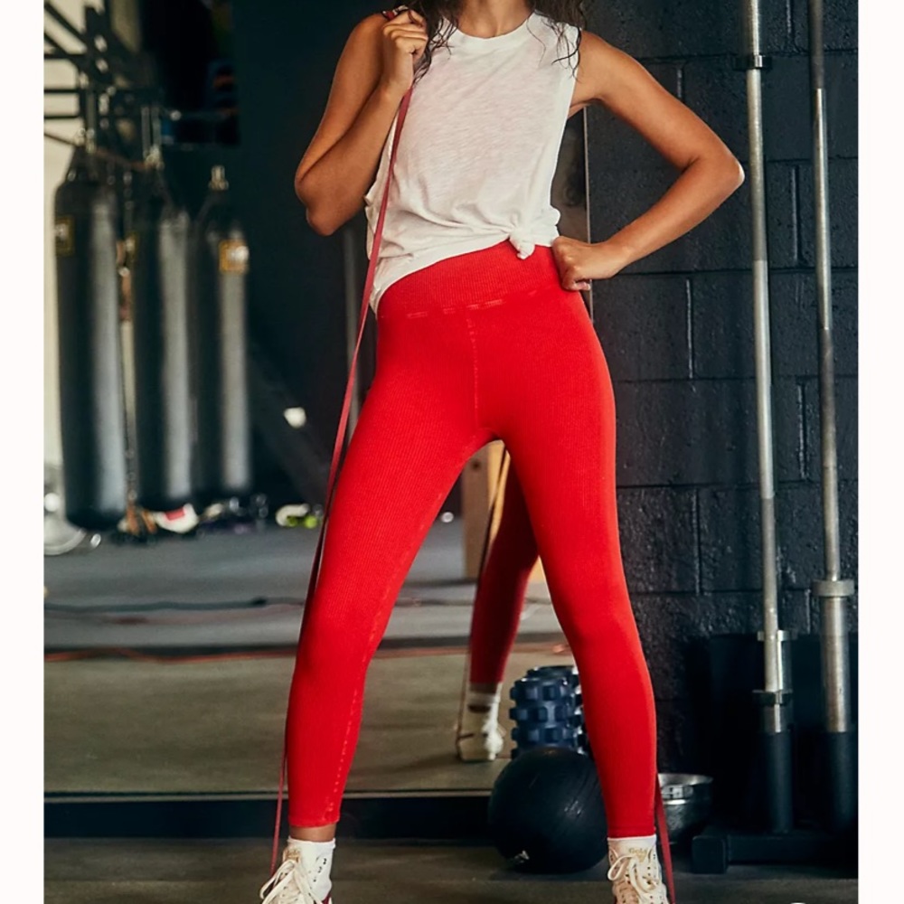 NWOT! Free People Ultra High-Rise 7/8 Happiness Runs Leggings Size XS/S